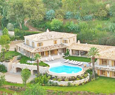 Luxury villa rental perfect for large groups near Cannes, South of France