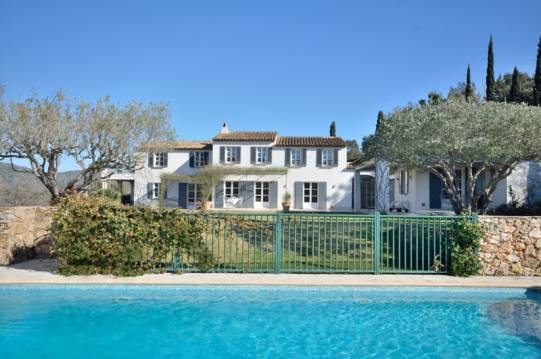 Provencale exclusive villa rental near St Tropez with private pool walking distance to a villlage