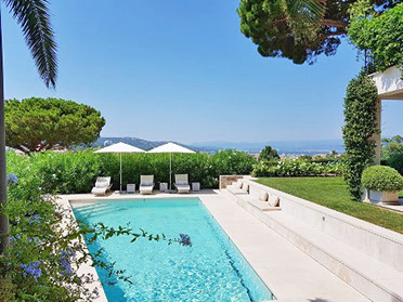 St tropez luxury villa rental with pool, sea view, steps to center of town 